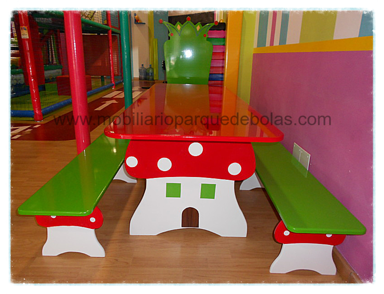 Campos de fantasía - Muebles para niños de mesa y sillas de